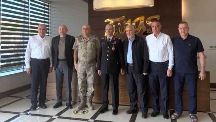 Tümgeneral Halil Şen’den Tunaş Helva ve Reçelleri’ne Veda Ziyareti